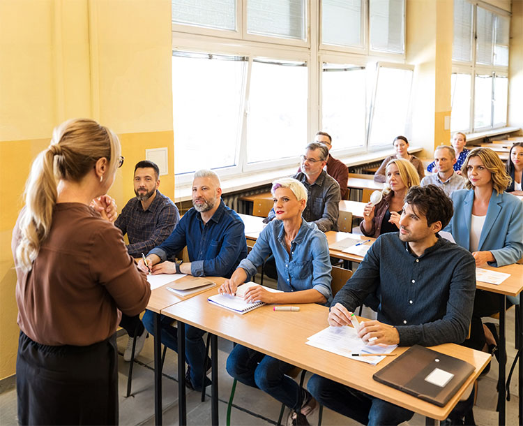 Mit 30 studieren – So meisterst du den Neustart ins Studium