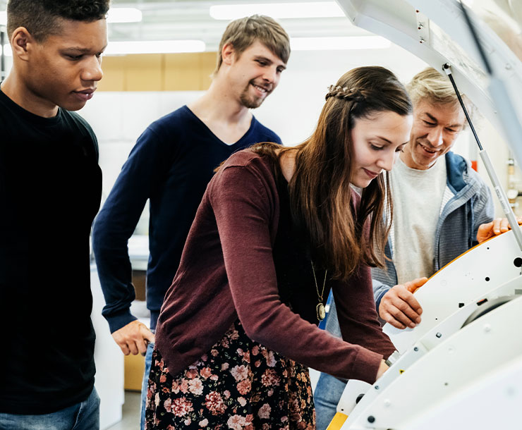 Werkstudentenvertrag einfach erklärt – so verstehst du jeden Punkt vor der Unterschrift